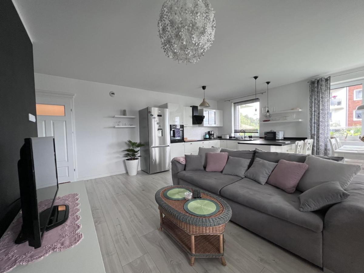 Apartament Z Tarasem Na Osiedlu Rakownica Jelenia Góra Exterior foto